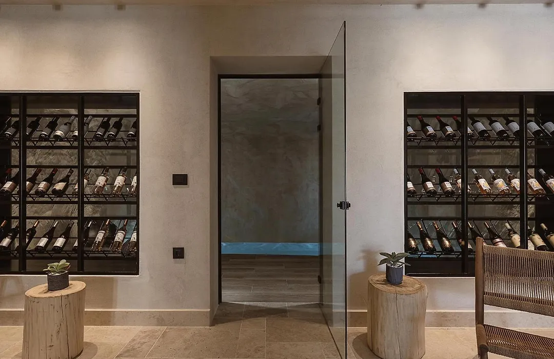 City Moments Villa - "Free" Indoor Heated Pool-1